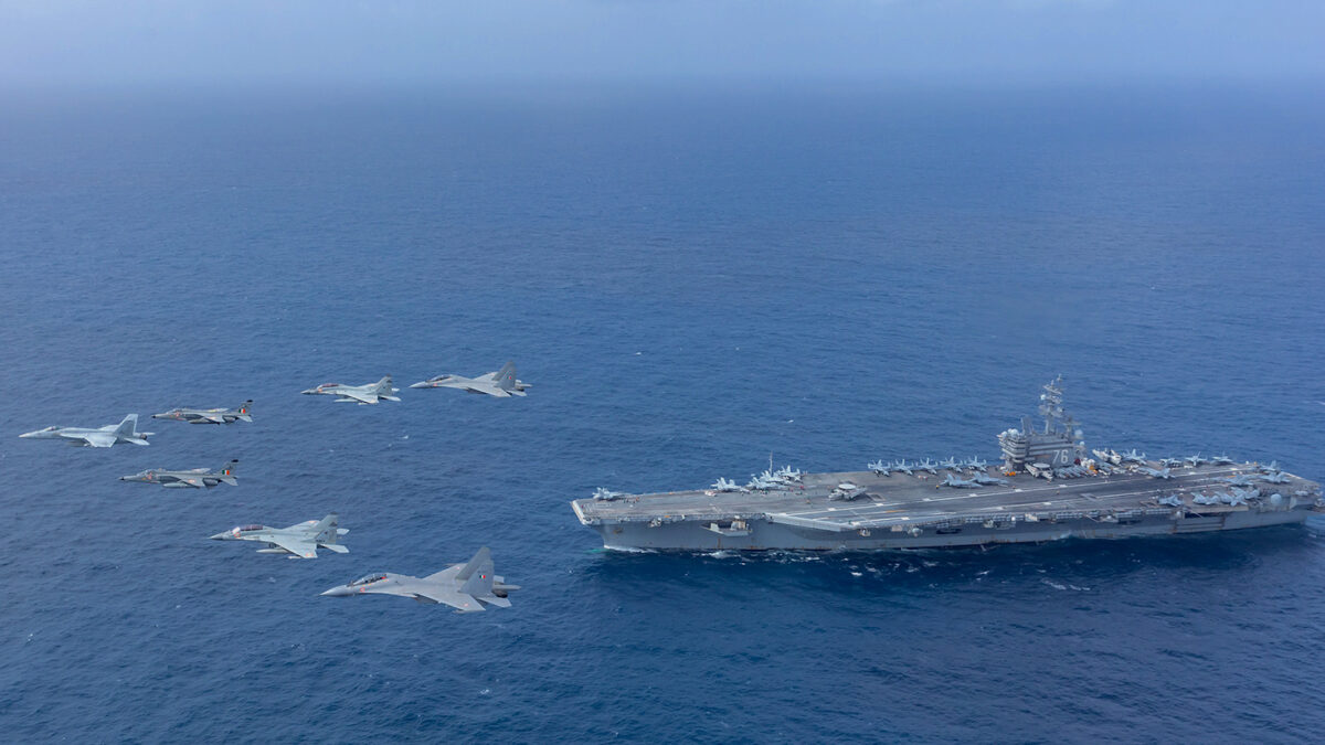 L’Iran menace Washington alors que des navires de guerre américains se rapprochent du Moyen-Orient