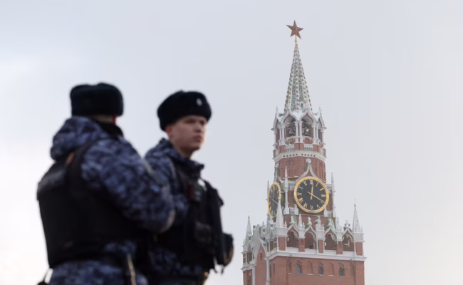 La Russie affirme que l’Ukraine vise Moscou chaque jour par drones, signe d’une possible escalade (AP)