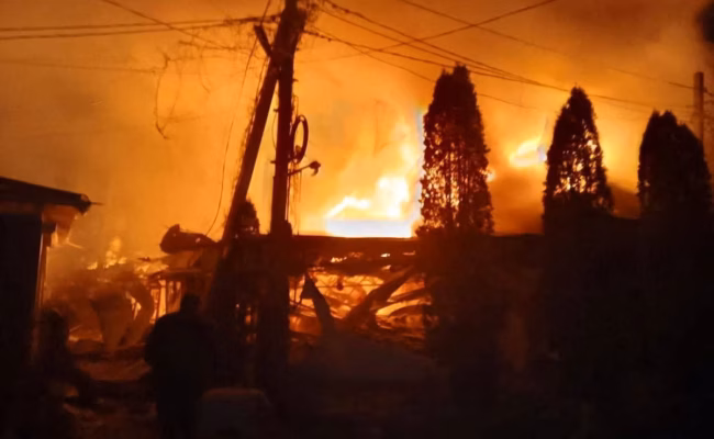 La Russie et l’Ukraine s’accusent d’attaques contre des civils le jour du Nouvel An (AP)