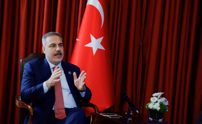 La Turquie veut placer la sécurité en mer Noire au cœur des discussions sur l’Ukraine à Paris (AP)