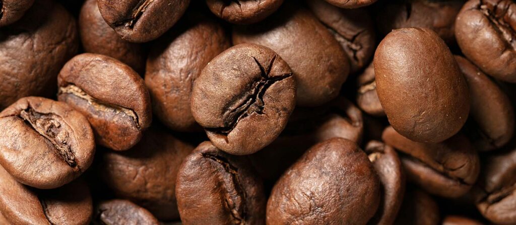 La caféine sous surveillance : l’Union européenne durcit son classement sanitaire