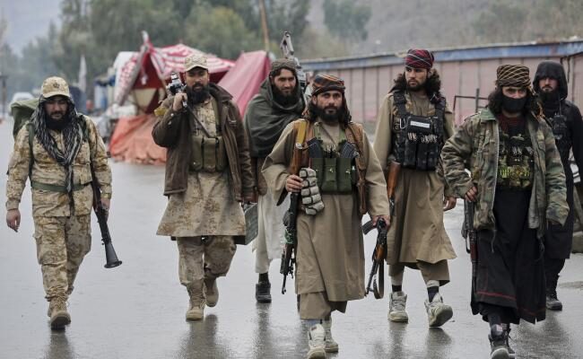 Le Pakistan alerte sur un Afghanistan devenu « un hub pour les terroristes », selon l’armée