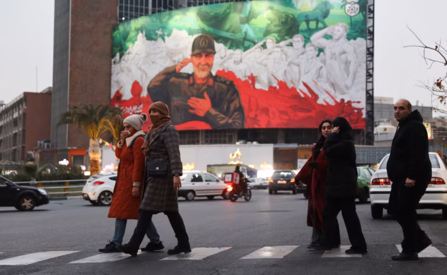 Le pouvoir judiciaire iranien menace d’une répression sans clémence face à la poursuite des manifestations (AP)