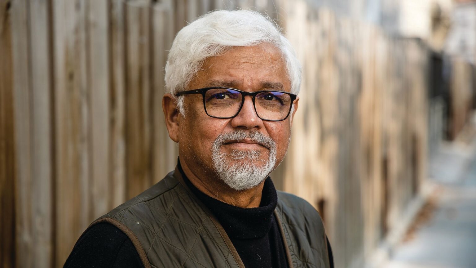 L’écrivain indien Amitav Ghosh confie un livre secret à la « Future Library » jusqu’en 2114