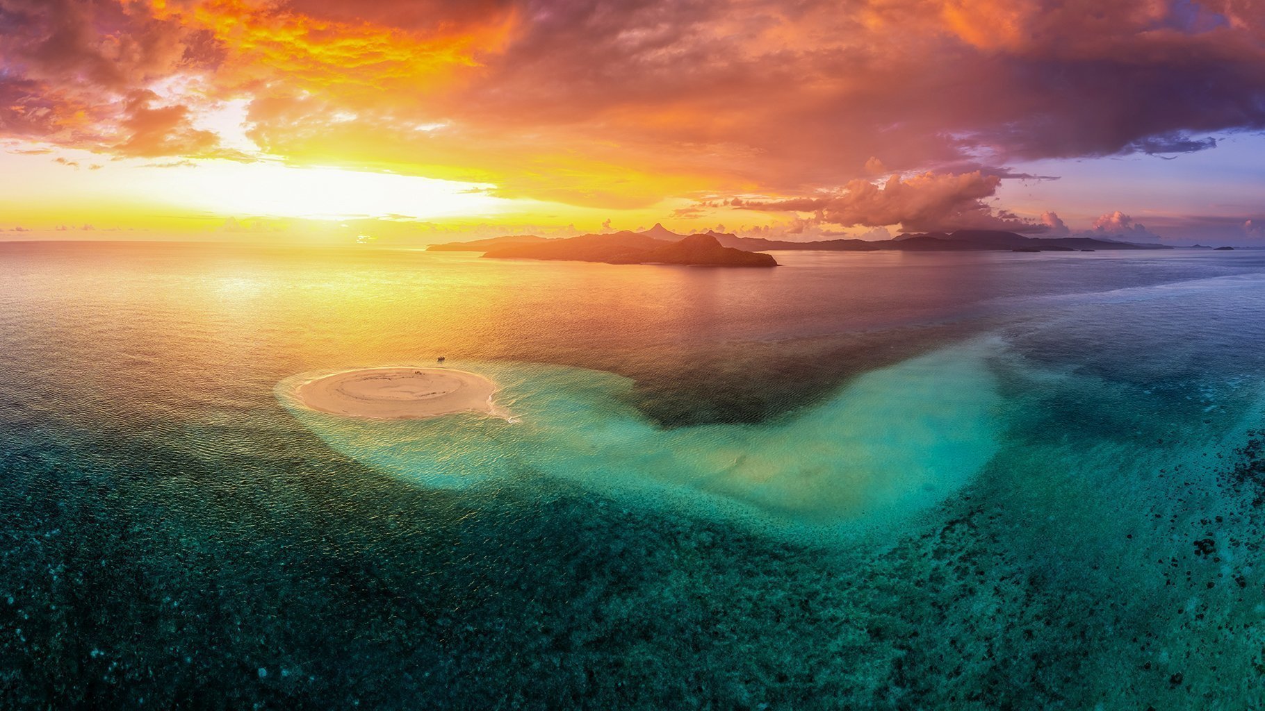 Premier Coucher De Soleil De L'année 2022