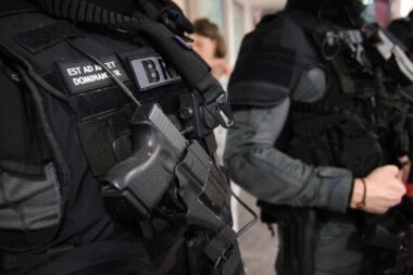 Menace de suicide à Paris : des établissements scolaires confinés, l’homme armé s’est finalement rendu, sans drame