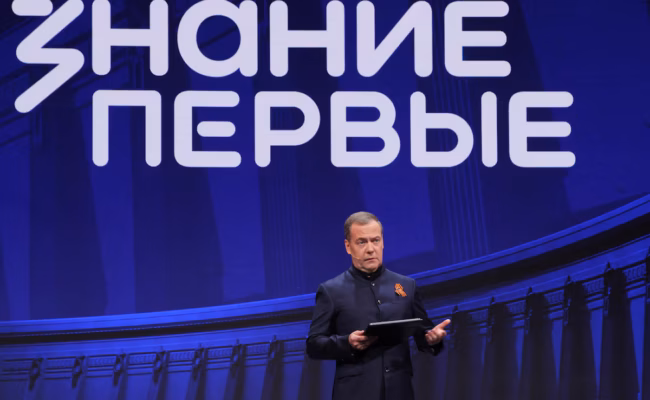 Moscou dénonce une frappe « illégale » et « déstabilisatrice » des États-Unis au Venezuela (AP)