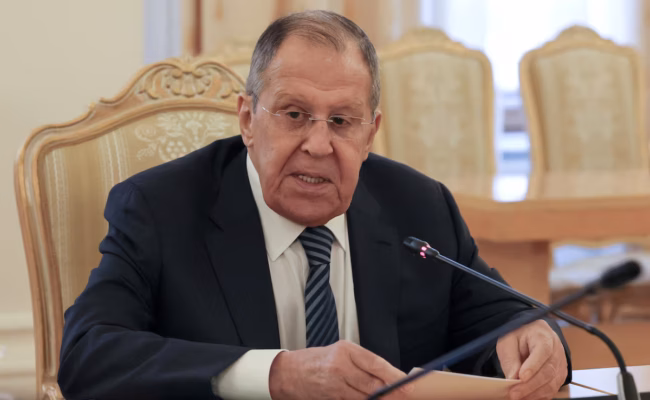 Moscou juge « pas sérieux » d’évoquer un cessez-le-feu sans accord de paix global en Ukraine