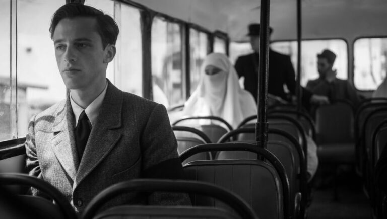 Prix Lumières 2026 : “L’Étranger” d’Ozon décroche le trio gagnant