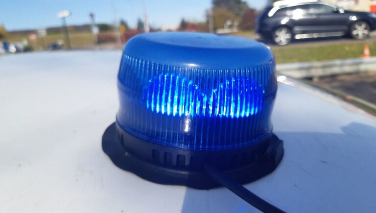 Rhône : un lycéen attaqué à l’aube, la justice examine la piste d’un crime raciste