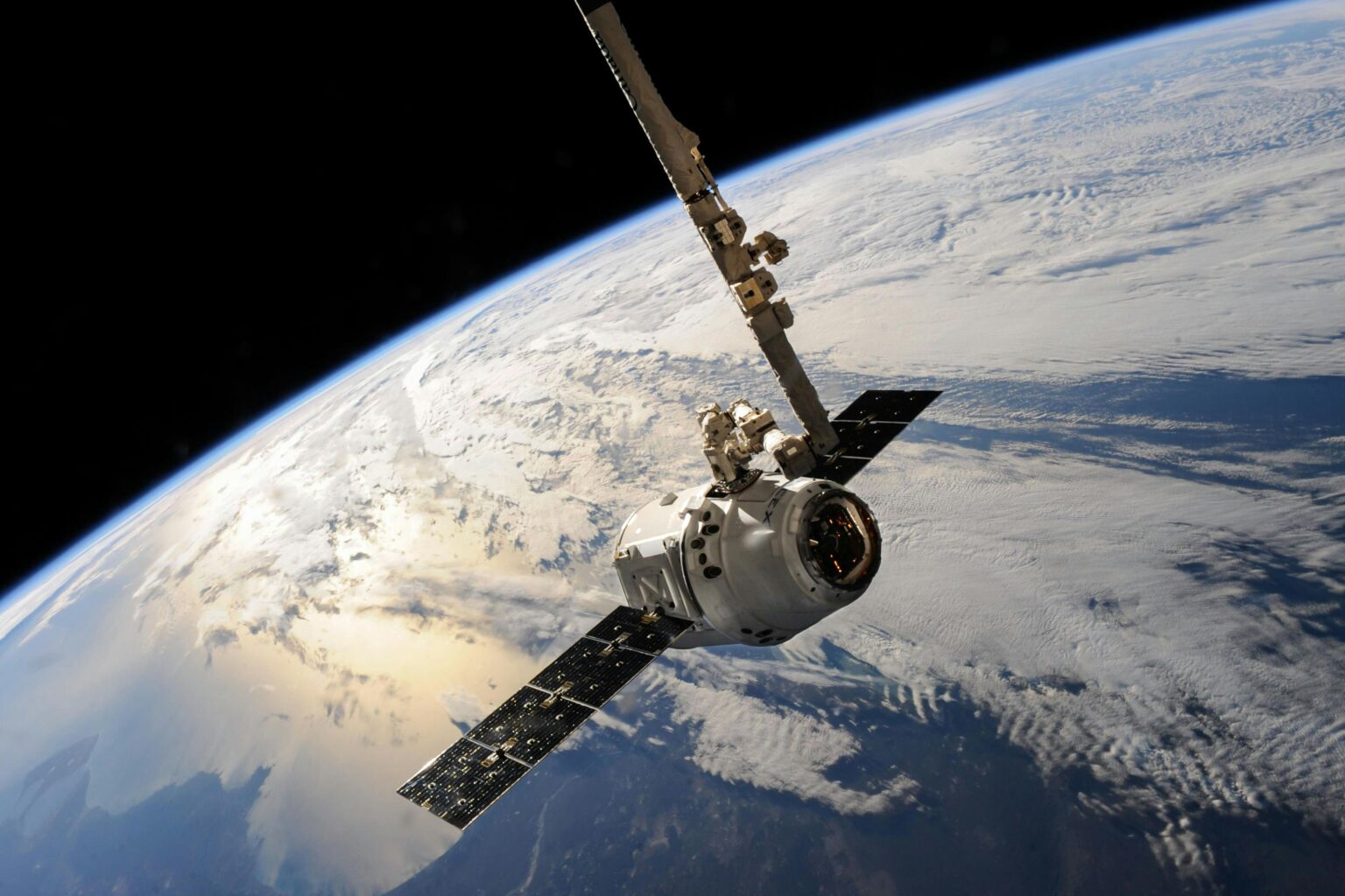 Satellites - la menace d’une cascade de collisions inquiète les experts de la Défense (pexels)