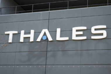 Thales reconnaît l’usage d'outils biométriques aux États-Unis, mais nie tout contrat avec l'ICE