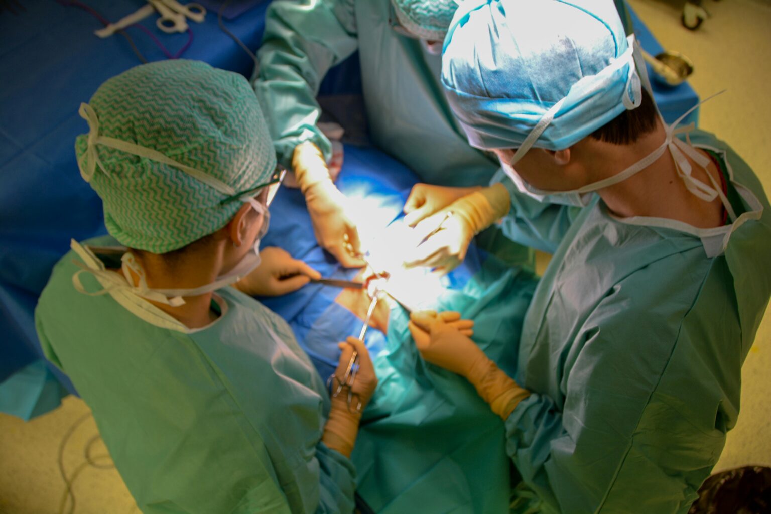 Un homme maintenu en vie 48 heures sans poumons grâce à un organe artificiel avant une greffe (pexels)