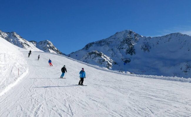 Un geste pour protéger sa fille lui coûte la vie sur une piste de ski des Alpes-de-Haute-Provence