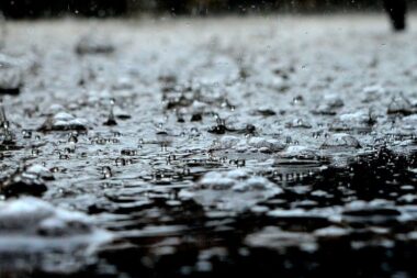 La Méditerranée sous les eaux, le nord du pays à l’abri