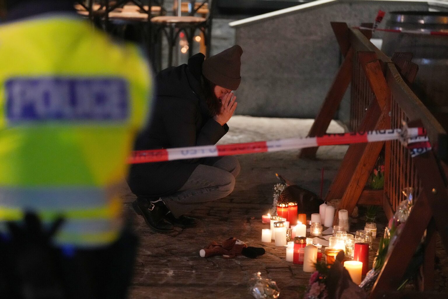 L’insoutenable attente: huit Français toujours introuvables après l’incendie à Crans-Montana. (AP)