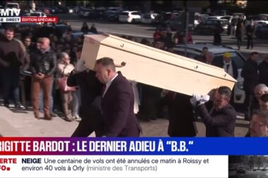 Incroyable ! Un faux cercueil de Brigitte Bardot a été diffusé par erreur sur les chaînes d’info lors de ses obsèques