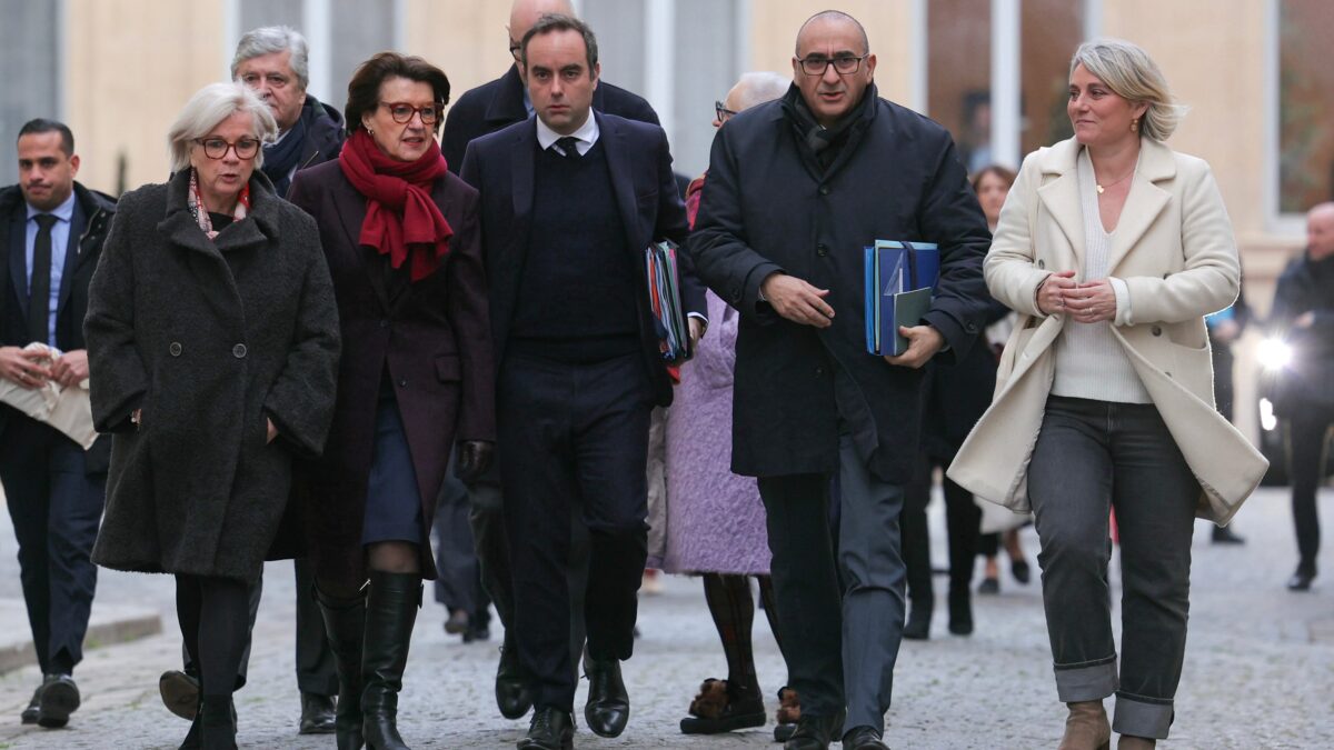 Coup de tonnerre ! Le gouvernement prépare l’hypothèse d’élections législatives en mars prochain AP