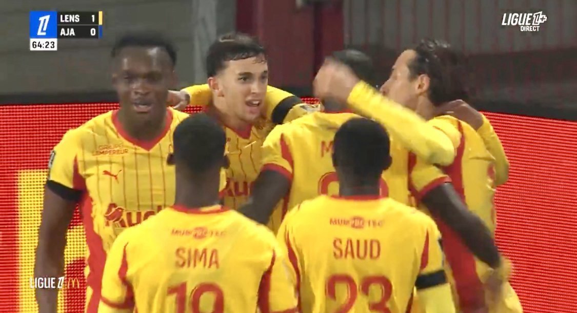 — Ligue 1 – Le RC Lens bat Auxerre et reprend la tête du championnat