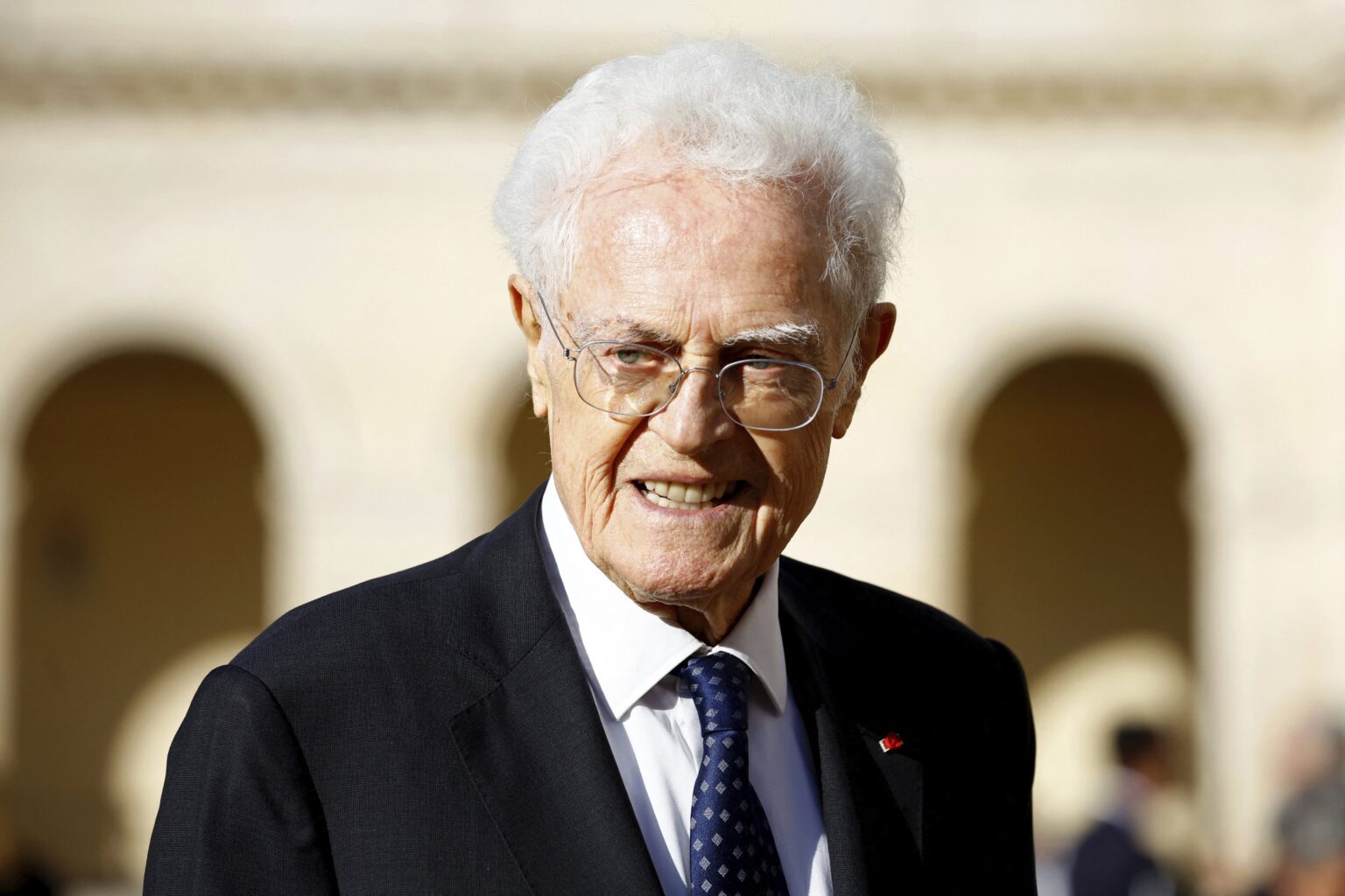Lionel Jospin en convalescence après une «opération sérieuse» AP