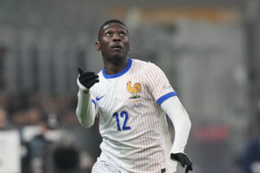 — L’attaquant des Bleus Randal Kolo Muani victime d’un accident de voiture