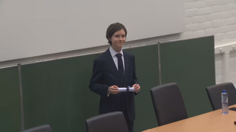 Doctorant à 15 ans, Laurent Simons s’attaque aux grandes questions du vivant