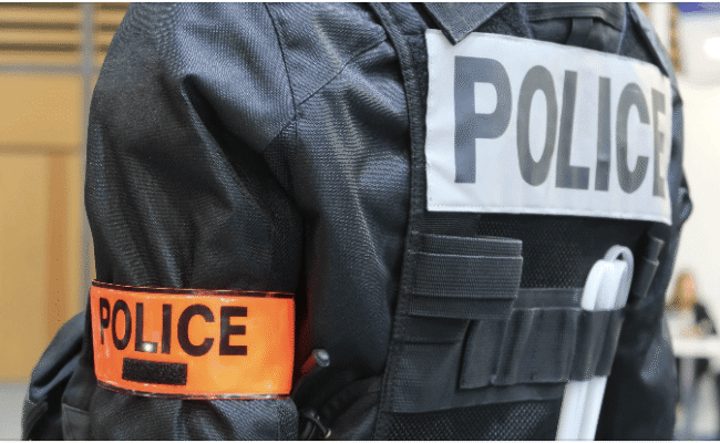 Triste bilan du Nouvel An : plus de 1.100 véhicules incendiés et plus de 500 interpellations en France