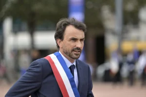 Lyon : après ses liens avec la Jeune Garde, le maire Grégory Doucet demande l’interdiction de la marche pour Quentin