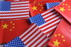 À l’APEC, Washington dégaine un fonds de 20 millions de dollars pour l’IA face à la Chine (AP)