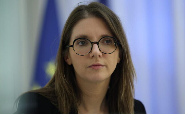 À l’approche des municipales, la majorité presse la gauche de clarifier ses alliances avec LFI et met le RN au défi