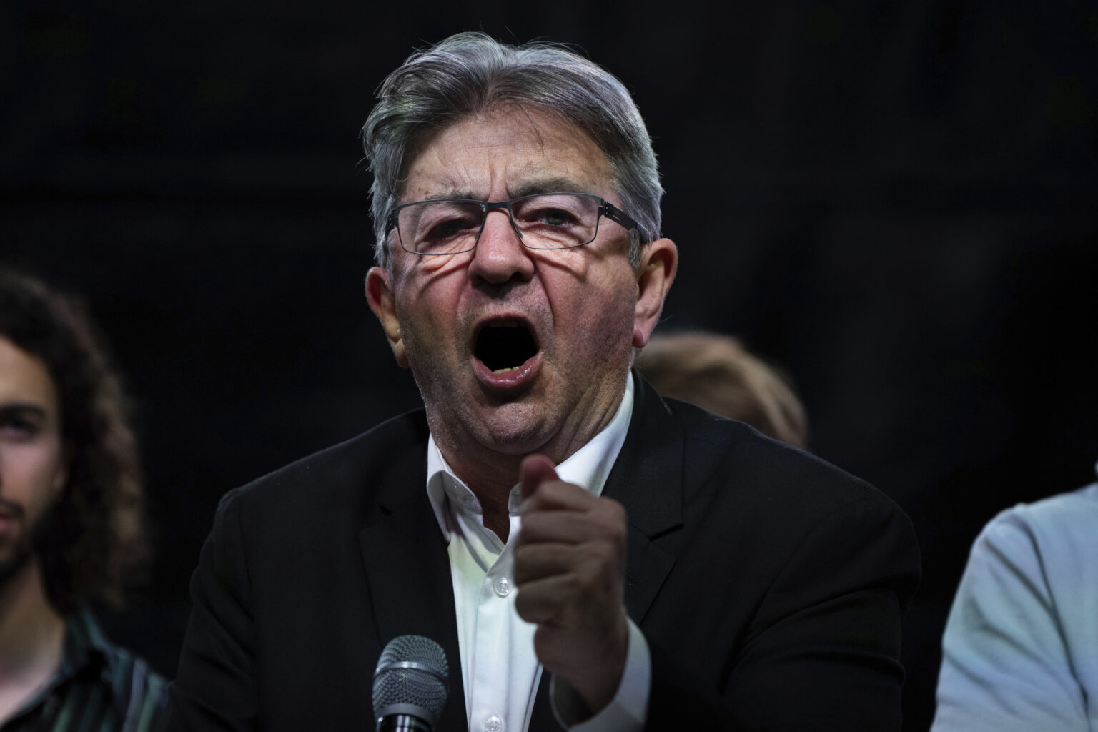 "Toutes les limites ont été franchies. (...) Tu jubiles à te faire détester." Condamnation quasi-unanime des propos antisémites de Jean-Luc Mélenchon sur la prononciation de "Epstein"