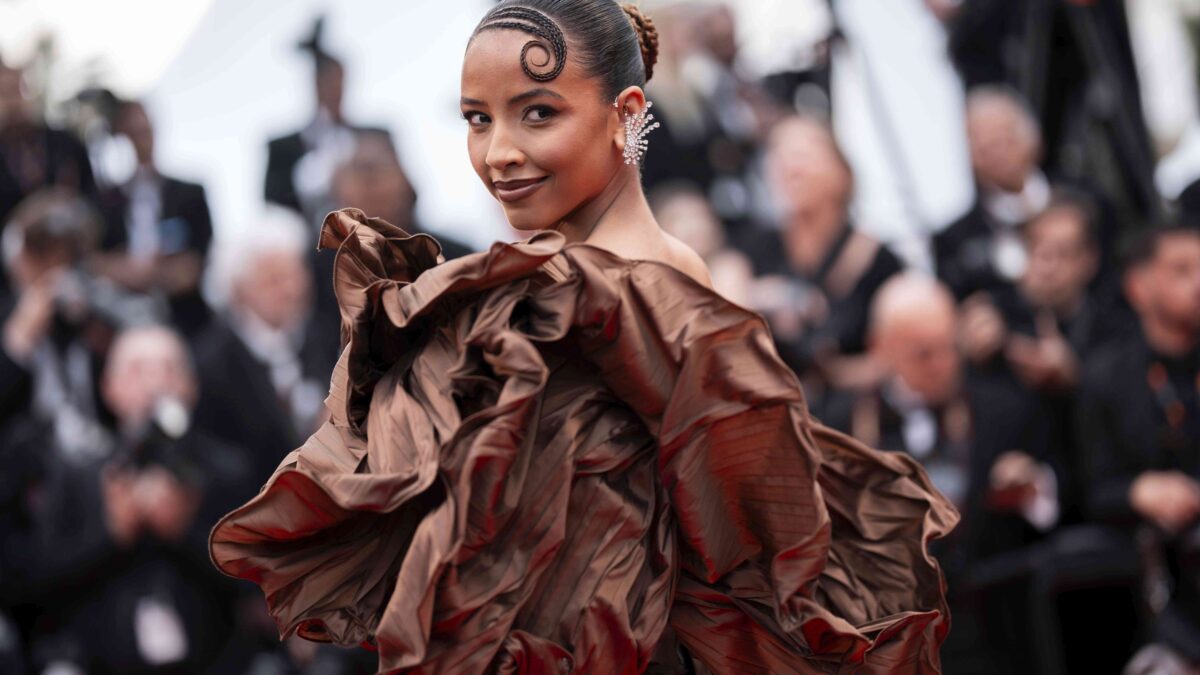 Miss France 2014 «choquée et indignée» d'apparaître dans les dossiers Epstein