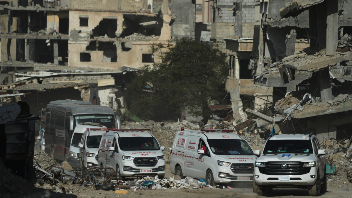 Rafah rouvre au compte-gouttes, des Palestiniens bloqués entre Gaza et l’Égypte