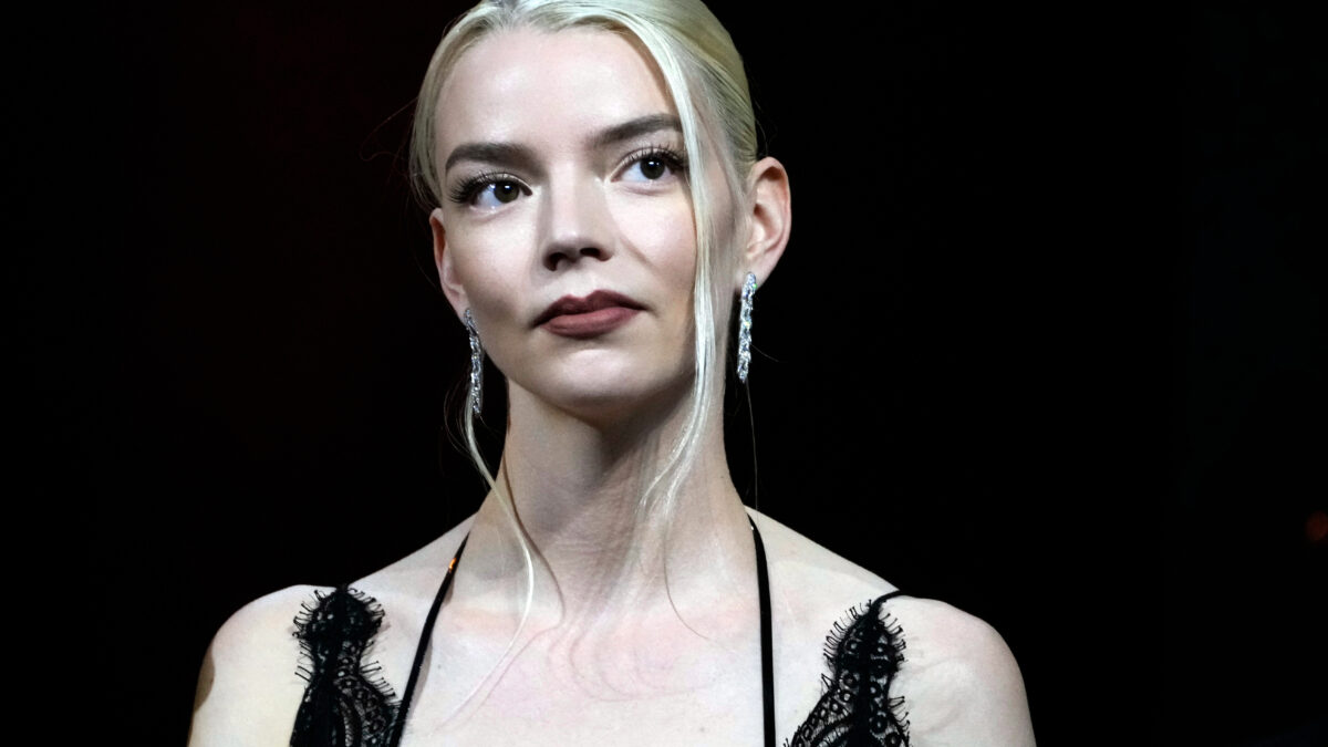 Le cambrioleur qui a tenté de pénétrer dans la chambre d’Anya Taylor-Joy condamné à trois ans de prison