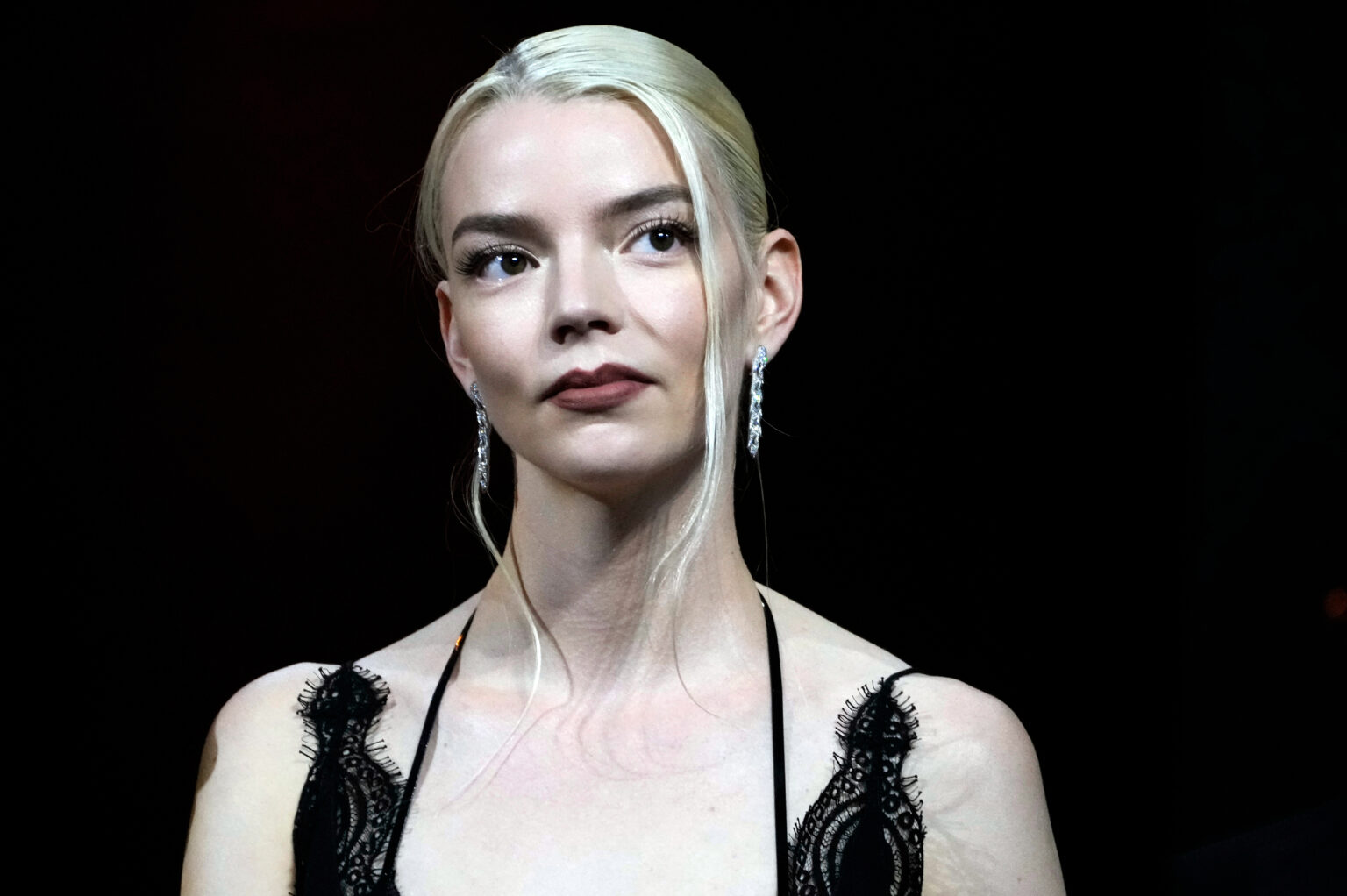 Le cambrioleur qui a tenté de pénétrer dans la chambre d’Anya Taylor-Joy condamné à trois ans de prison