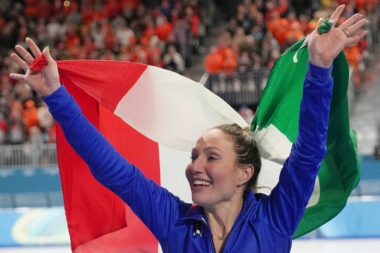 — Francesca Lollobrigida offre à l’Italie sa première médaille d’or aux Jeux de Milan-Cortina