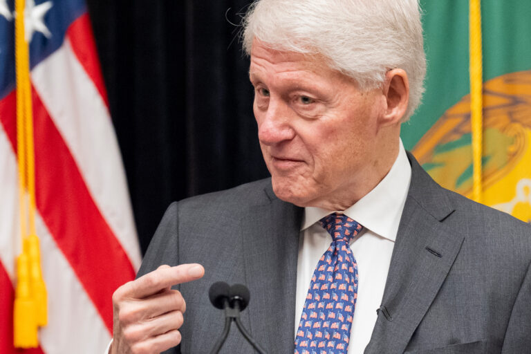 Bill Clinton témoigne ce vendredi devant le Congrès sur ses liens avec Jeffrey Epstein