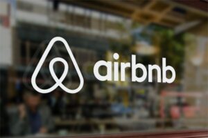 Airbnb déploie en France l’option « Réserver maintenant, payer plus tard »