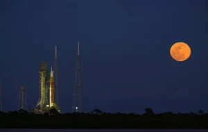 Artemis II repoussé - un problème d’hélium cloue au sol la mission lunaire de la Nasa