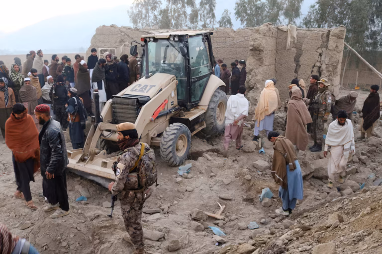 Au moins 13 civils tués dans des frappes pakistanaises en Afghanistan, selon l’ONU (AP)