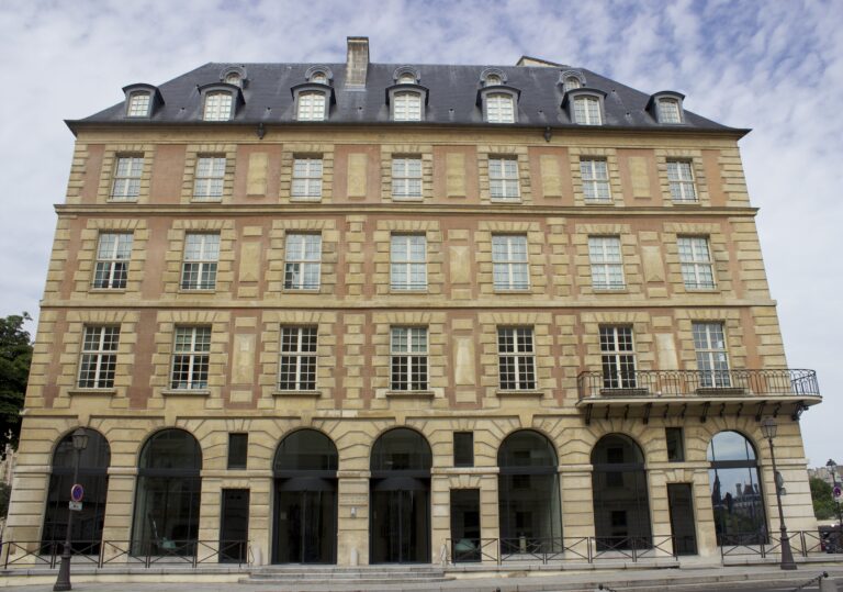 Stepparenting: The Paris Bar Association warns against a "fragile" legal bond