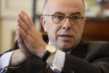 Bernard Cazeneuve appelle à un congrès de la social-démocratie après les municipales