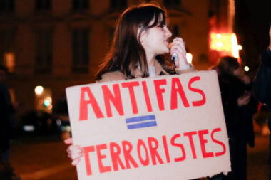 Lyon : un agent de sécurité du collectif Némésis en état de mort cérébrale après avoir été tabassé par des "antifas"