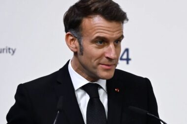 Mort de Quentin Deranque : Emmanuel Macron appelle à éviter « tout engrenage de violence »