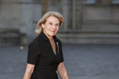 Remaniement : Lecornu attend, Dati toujours en poste, Catherine Pégard préssenti à la Culture