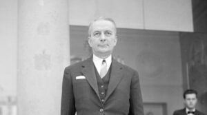 C’était un 11 février - Instauration du SMIG, premier salaire minimum en France