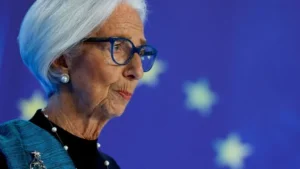 Christine Lagarde affirme vouloir rester à la tête de la BCE jusqu’en 2027