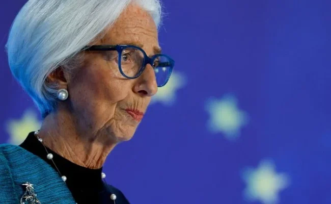 Christine Lagarde affirme vouloir rester à la tête de la BCE jusqu’en 2027