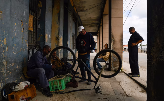 Cuba protège ses services essentiels face au durcissement des mesures américaines sur le pétrole (AP)