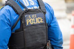 Déportée vers un pays tiers où l’homosexualité est illégale - le parcours d’une demandeuse d’asile renvoyée au Maroc (AP)